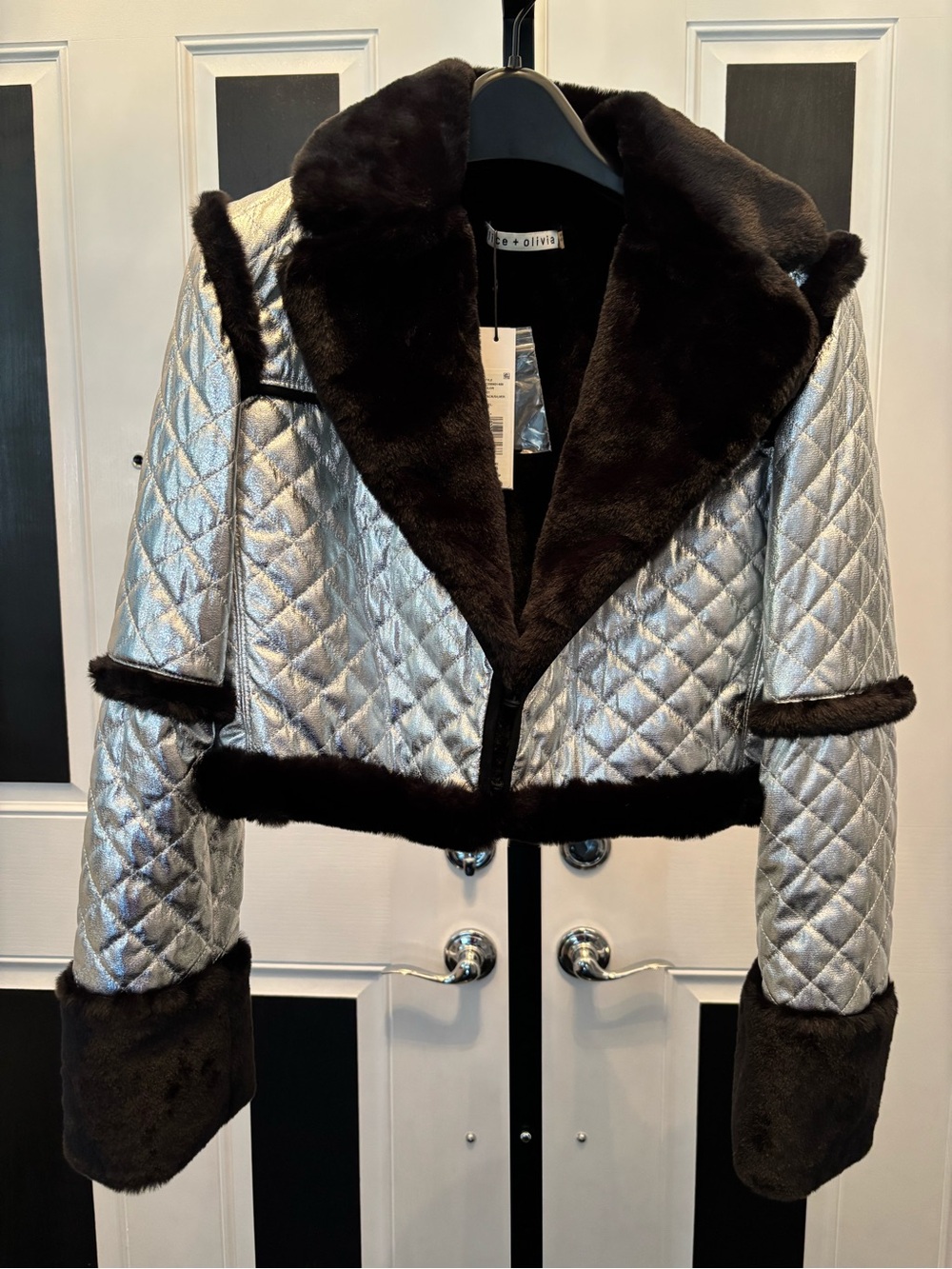 Alice + Olivia, cropped quilted jacket, faux-fur lining & collar. XS NWT $725.